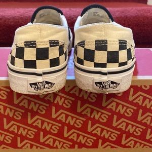 Vans slip on checkerboard, only worn a few times, like new shape.